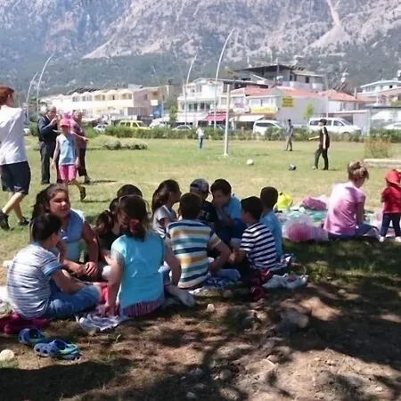 凯麦尔套房酒店 3* 凯梅尔