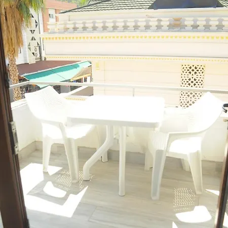 מלון דירות Kemer Suites 3*