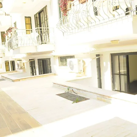 Kemer Suites מלון דירות 3*
