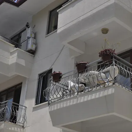 מלון דירות Kemer Suites 3*