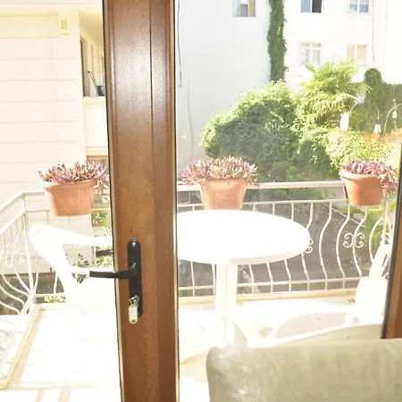 Kemer Suites מלון דירות 3*