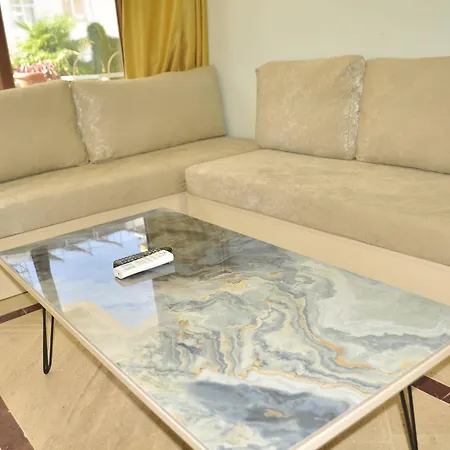 מלון דירות Kemer Suites קמר