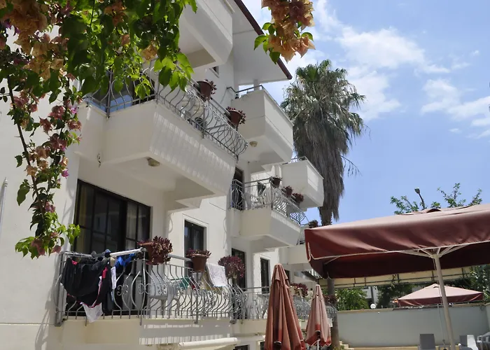Kemer Suites מלון דירות 3*