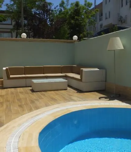 מלון דירות Kemer Suites 3*