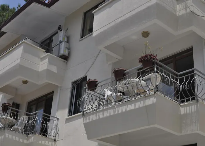 מלון דירות Kemer Suites 3*